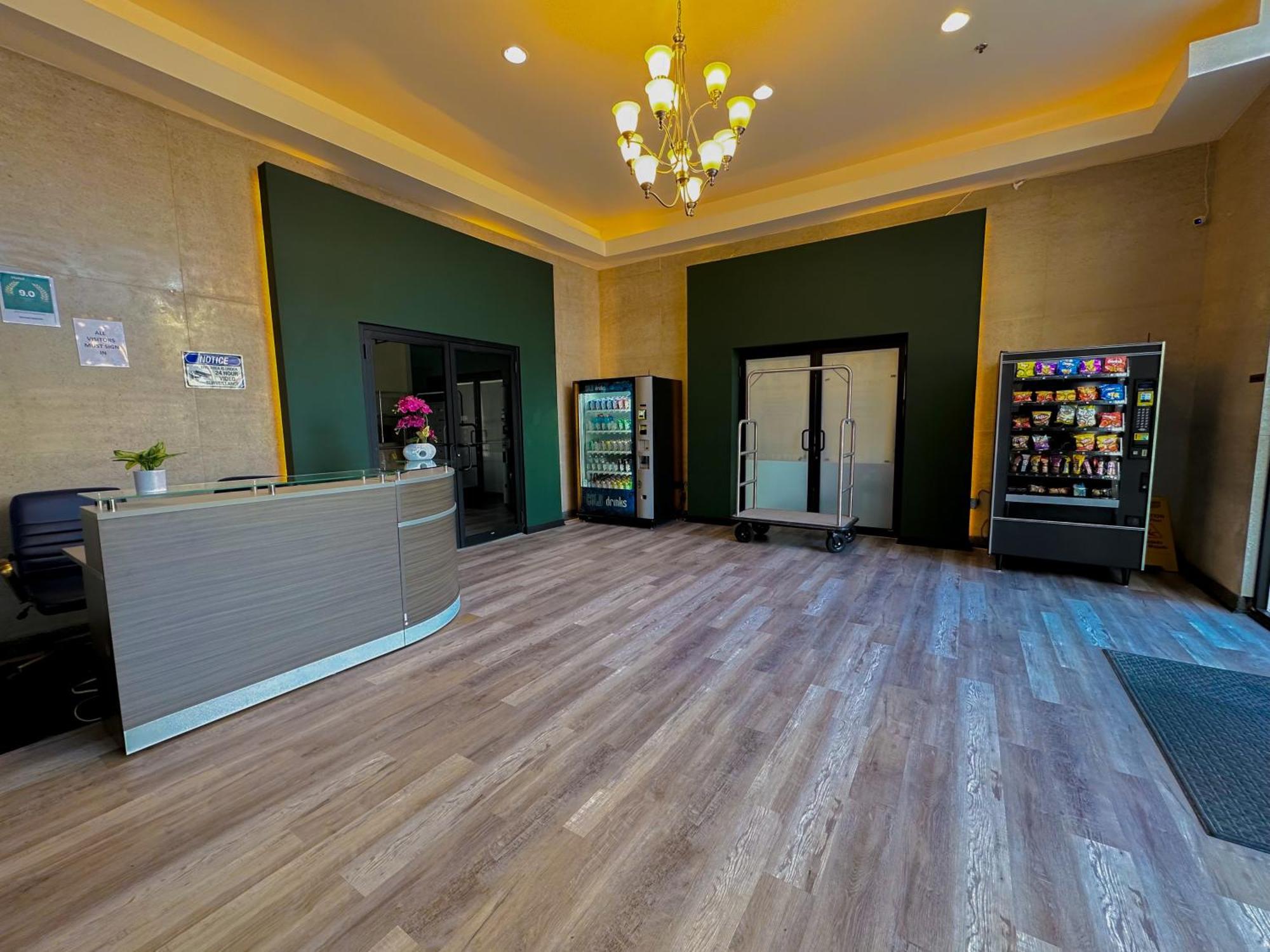 Bright 2Br Luxury Corner Suite With Optional Parking Sleeps 6 Guests Near Mccormick Place And Soldier Field ชิคาโก ภายนอก รูปภาพ