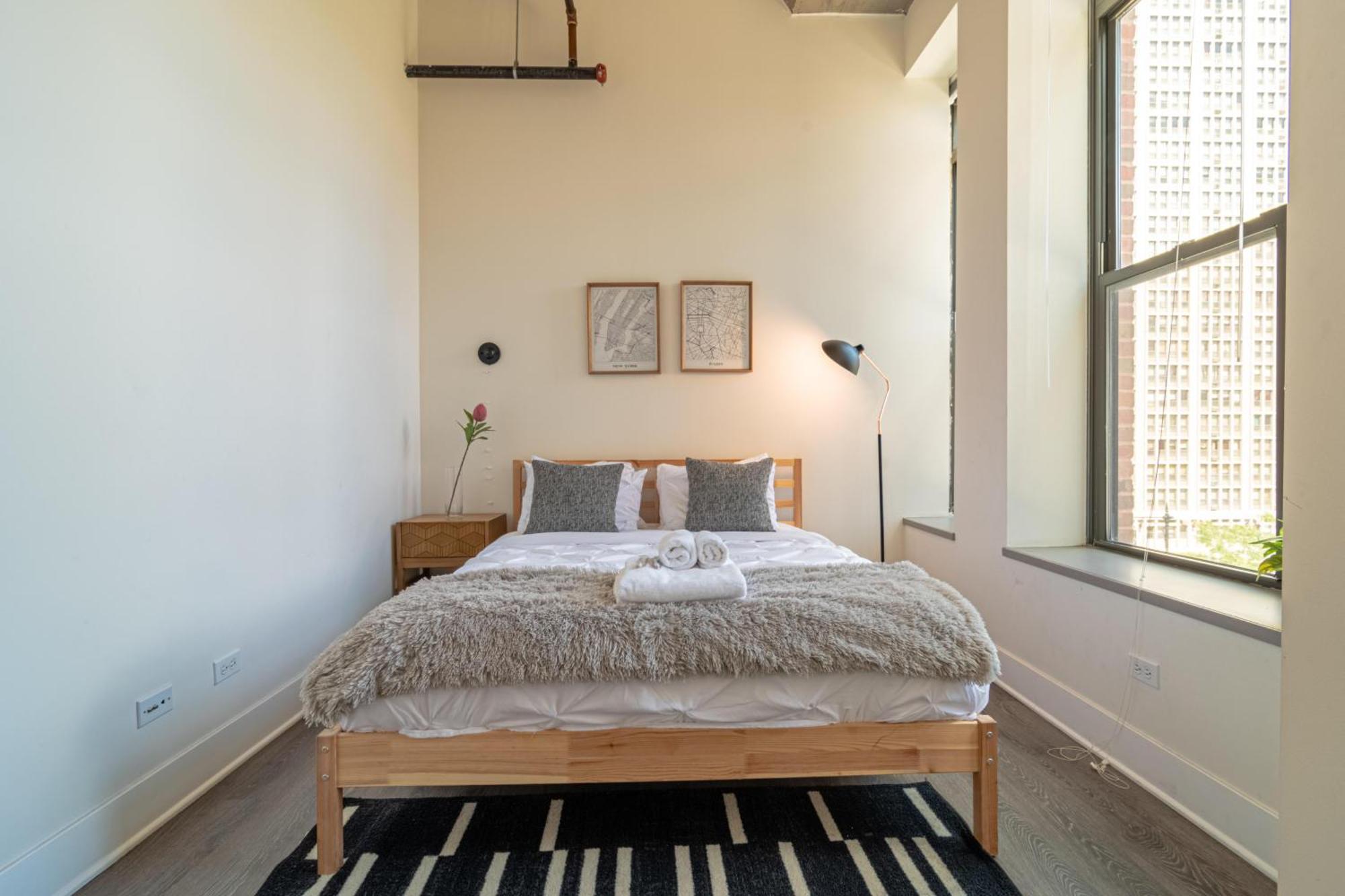 Bright 2Br Luxury Corner Suite With Optional Parking Sleeps 6 Guests Near Mccormick Place And Soldier Field ชิคาโก ภายนอก รูปภาพ